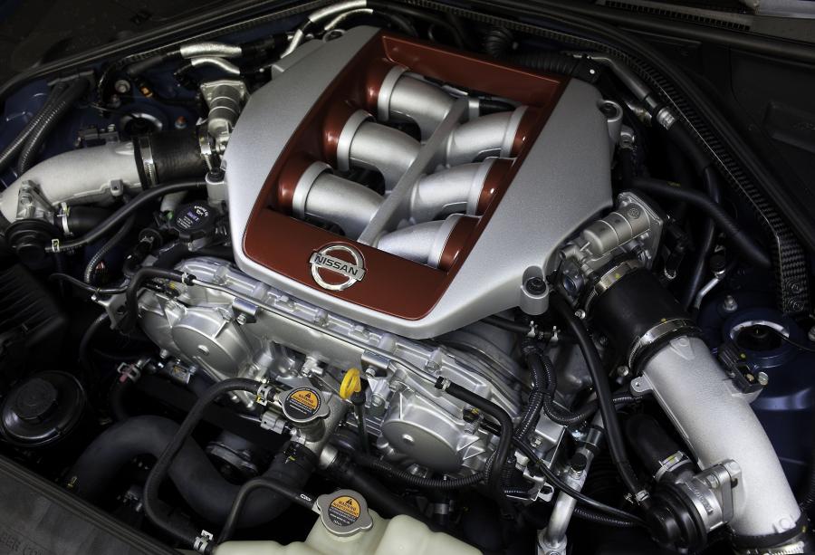  Nissan GT-R 2012 года  (US) (фото 4 из 74)